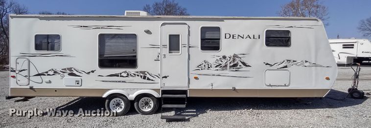 image for item DR8246 2007 Denali  camper
