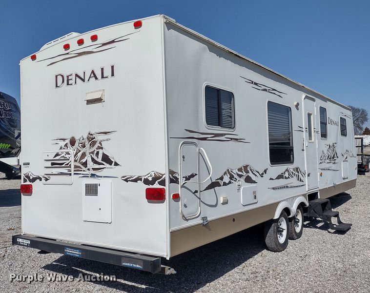 image for item DR8246 2007 Denali  camper