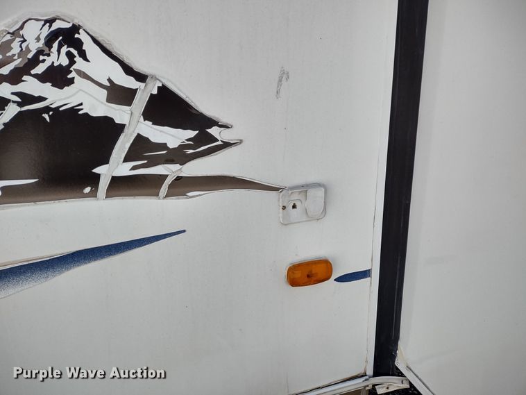 image for item DR8246 2007 Denali  camper