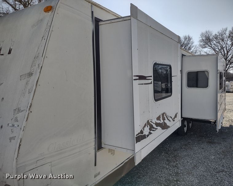 image for item DR8246 2007 Denali  camper