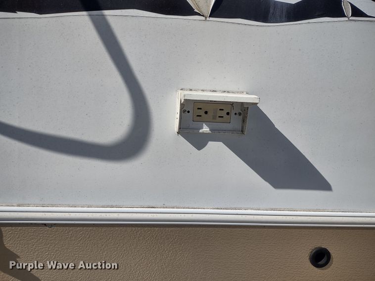 image for item DR8246 2007 Denali  camper