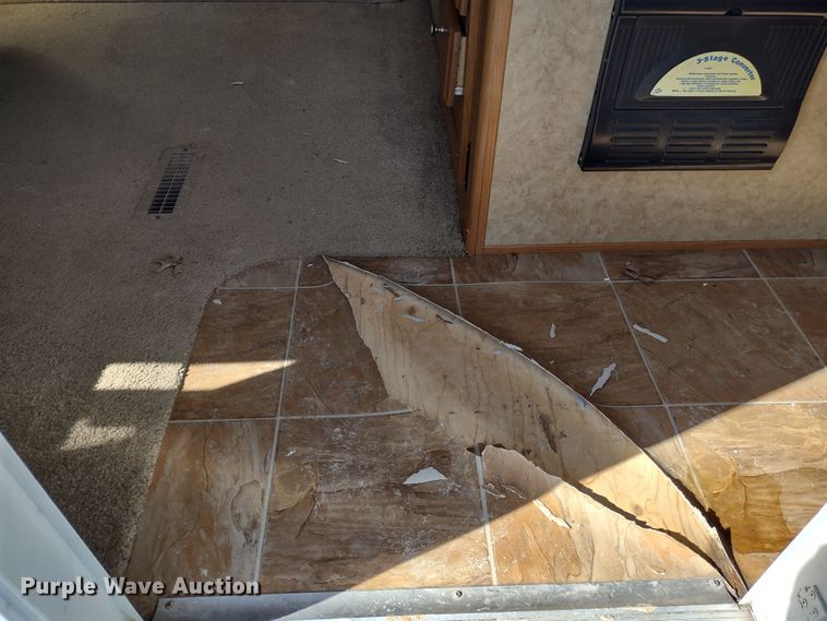 image for item DR8246 2007 Denali  camper