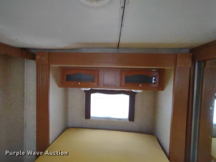 image for item DR8246 2007 Denali  camper