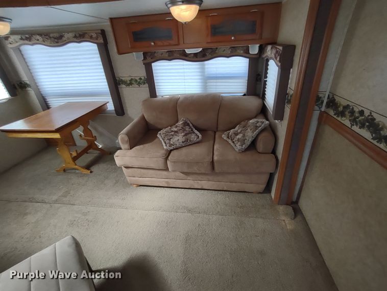 image for item DR8246 2007 Denali  camper