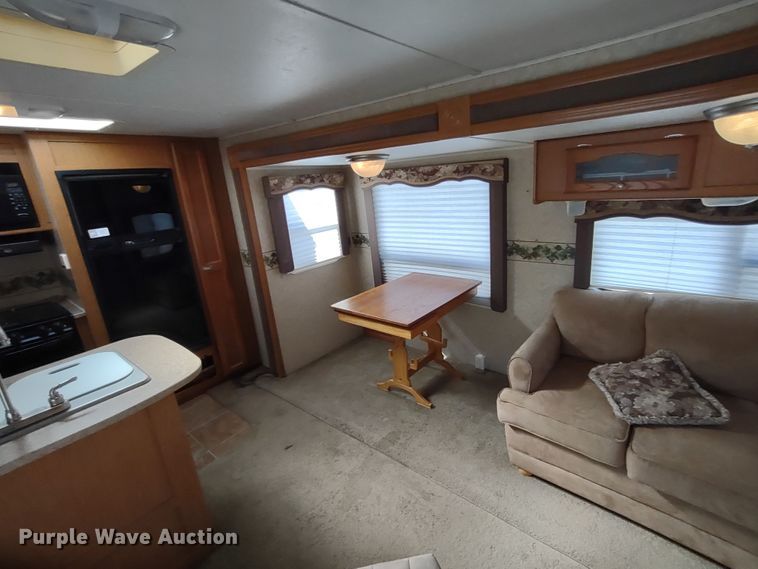 image for item DR8246 2007 Denali  camper