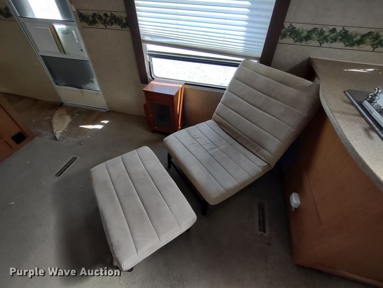 image for item DR8246 2007 Denali  camper