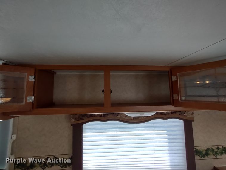 image for item DR8246 2007 Denali  camper