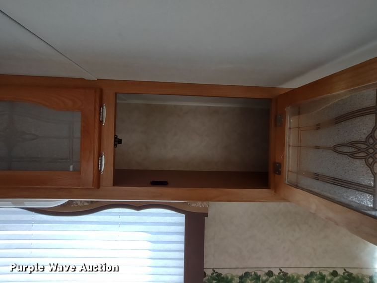 image for item DR8246 2007 Denali  camper