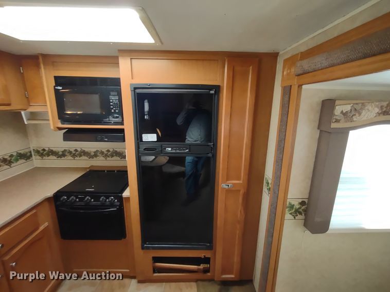 image for item DR8246 2007 Denali  camper