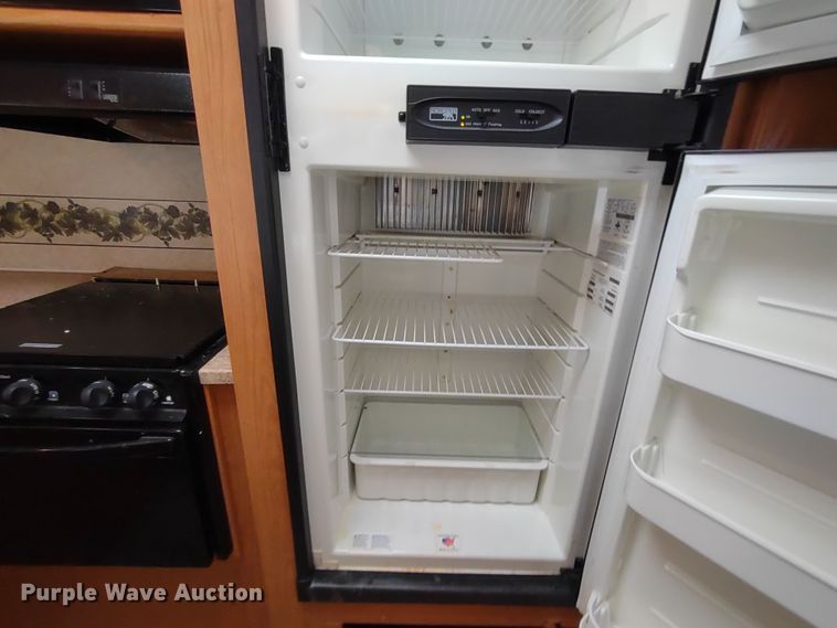 image for item DR8246 2007 Denali  camper