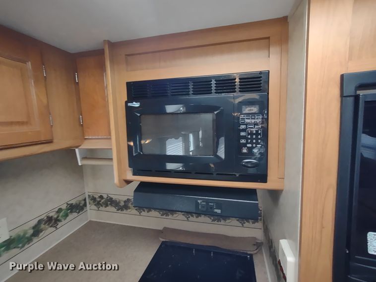 image for item DR8246 2007 Denali  camper