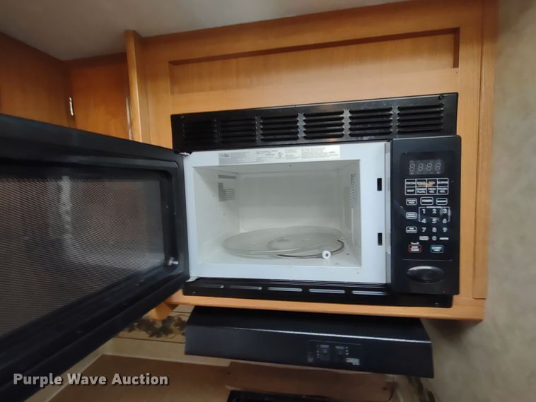 image for item DR8246 2007 Denali  camper