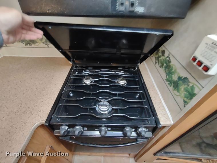 image for item DR8246 2007 Denali  camper