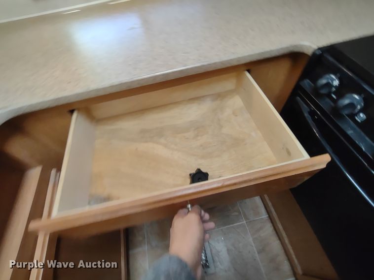 image for item DR8246 2007 Denali  camper