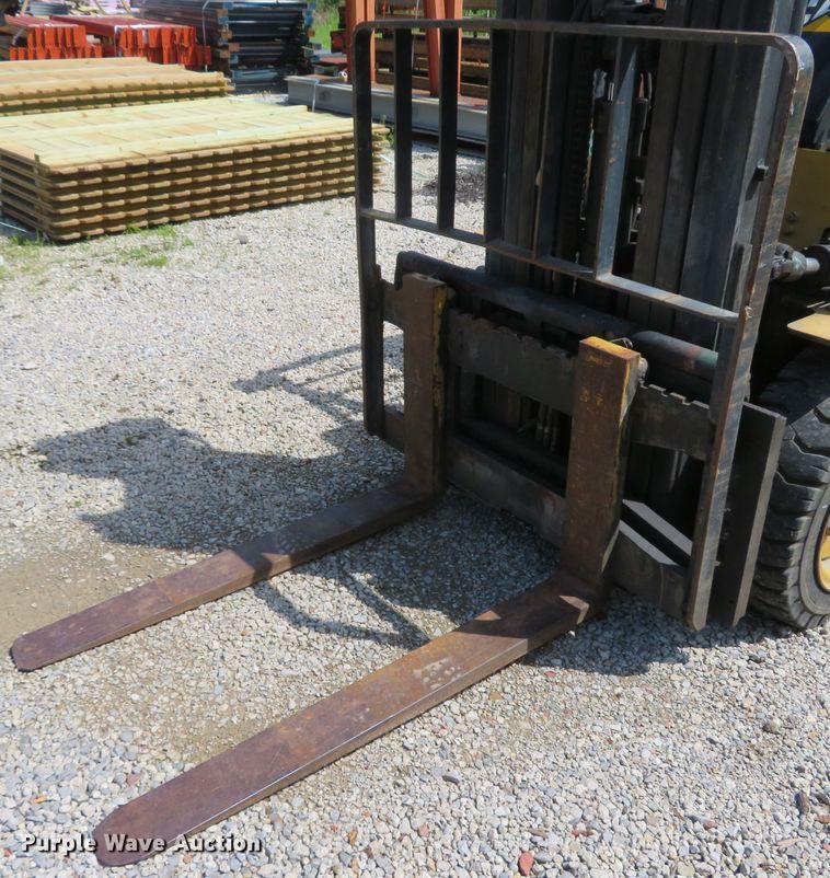 image for item FB9838 Caterpillar VC60E  forklift