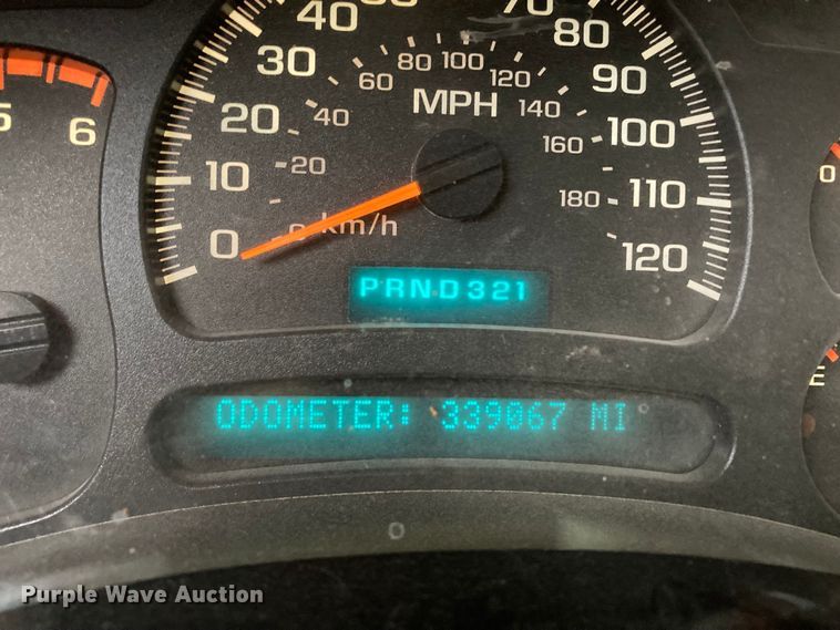 image for item HN9864 2003 GMC Sierra 2500HD  Ext. Cab pickup truck