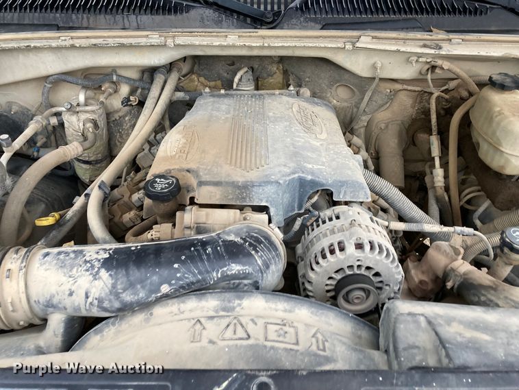 image for item HN9864 2003 GMC Sierra 2500HD  Ext. Cab pickup truck