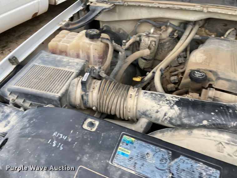 image for item HN9864 2003 GMC Sierra 2500HD  Ext. Cab pickup truck