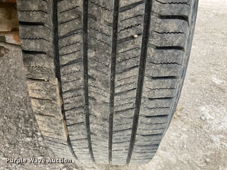 image for item HN9864 2003 GMC Sierra 2500HD  Ext. Cab pickup truck