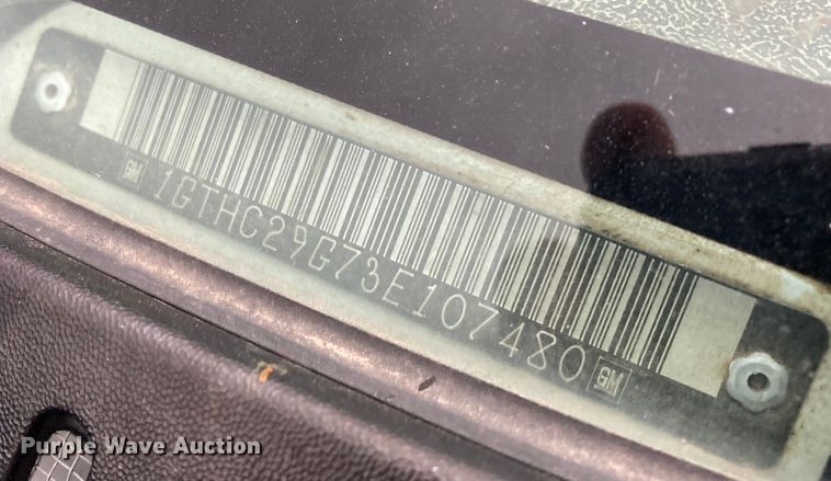 image for item HN9864 2003 GMC Sierra 2500HD  Ext. Cab pickup truck