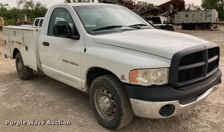 image for item HN9865 2005 Dodge Ram 2500  utility bed pickup truck