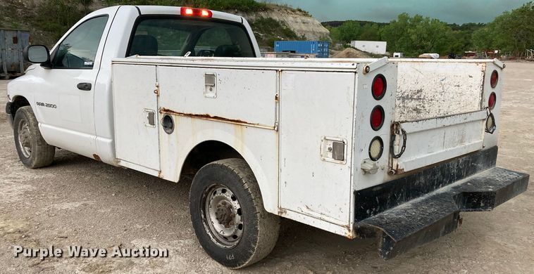 image for item HN9865 2005 Dodge Ram 2500  utility bed pickup truck