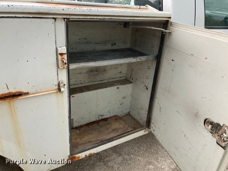 image for item HN9865 2005 Dodge Ram 2500  utility bed pickup truck