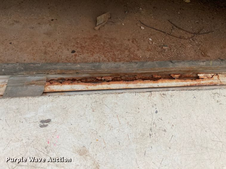 image for item HN9865 2005 Dodge Ram 2500  utility bed pickup truck