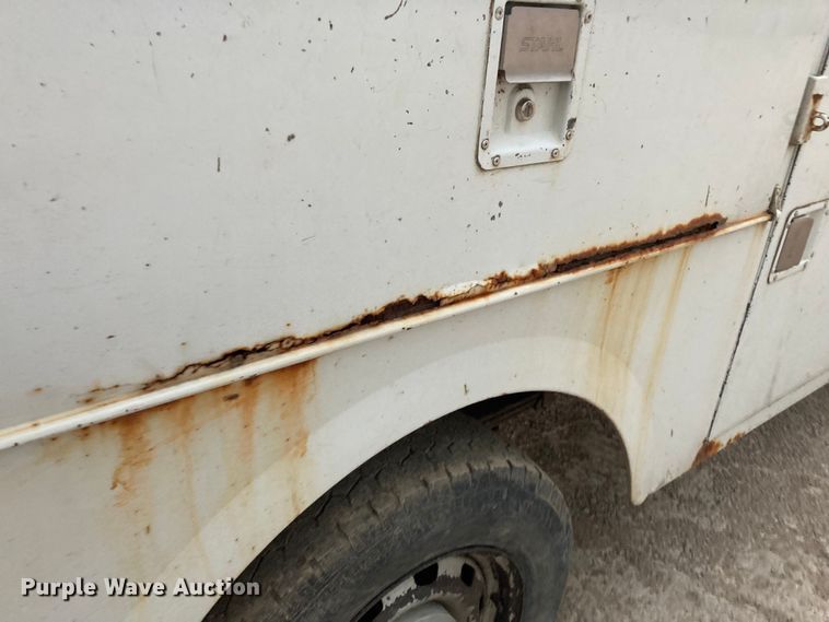 image for item HN9865 2005 Dodge Ram 2500  utility bed pickup truck