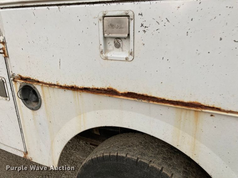 image for item HN9865 2005 Dodge Ram 2500  utility bed pickup truck