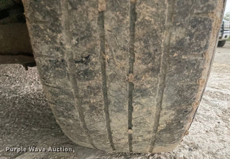 image for item HN9865 2005 Dodge Ram 2500  utility bed pickup truck