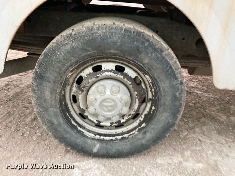 image for item HN9865 2005 Dodge Ram 2500  utility bed pickup truck