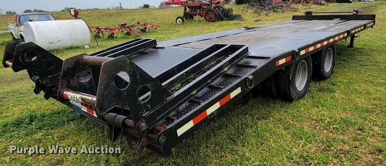 image for item HY9013 2007 Blue Diamond  equipment trailer