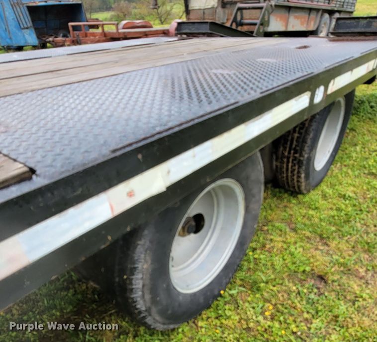 image for item HY9013 2007 Blue Diamond  equipment trailer