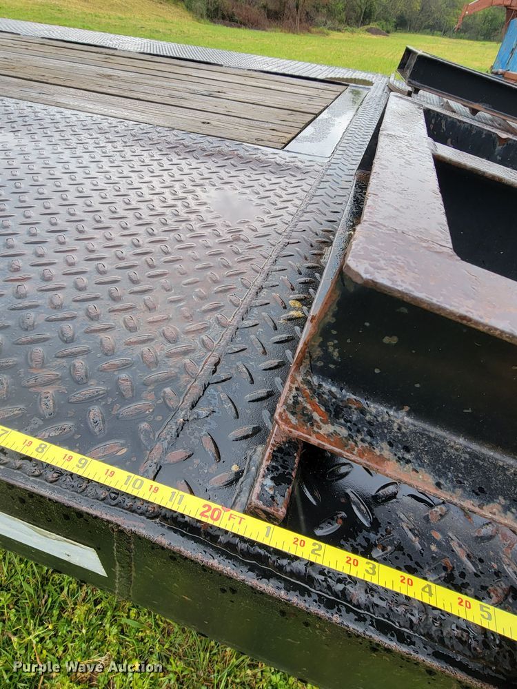 image for item HY9013 2007 Blue Diamond  equipment trailer