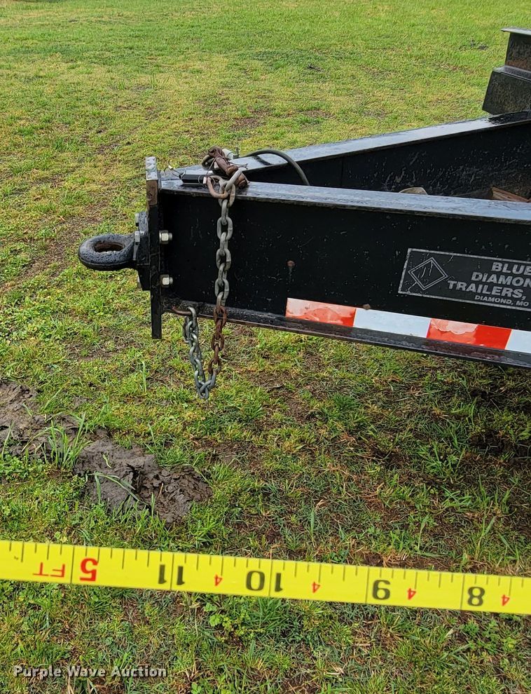 image for item HY9013 2007 Blue Diamond  equipment trailer