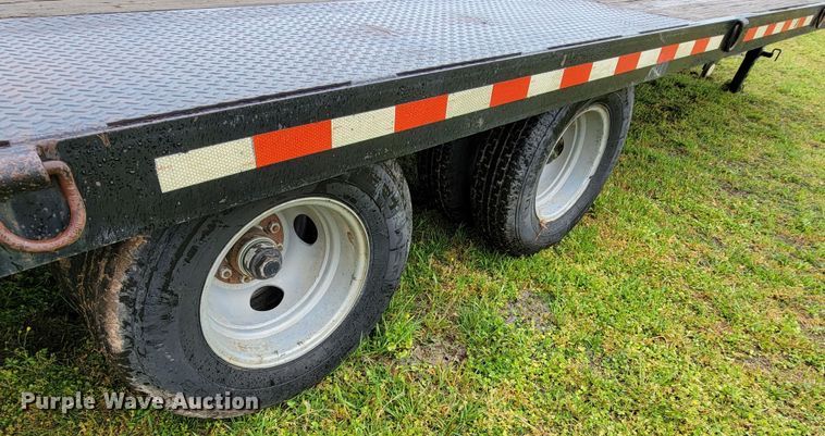 image for item HY9013 2007 Blue Diamond  equipment trailer