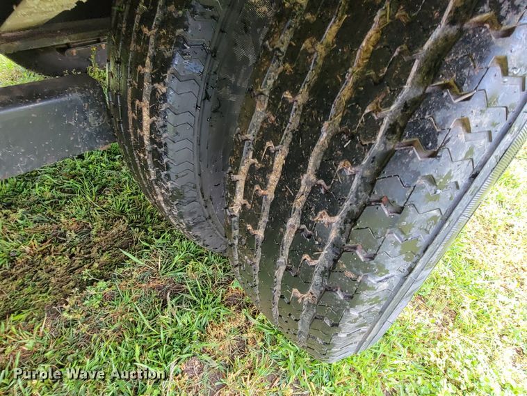 image for item HY9013 2007 Blue Diamond  equipment trailer