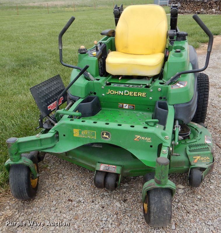 image for item IB9986 2010 John Deere Z910  ZTR lawn mower