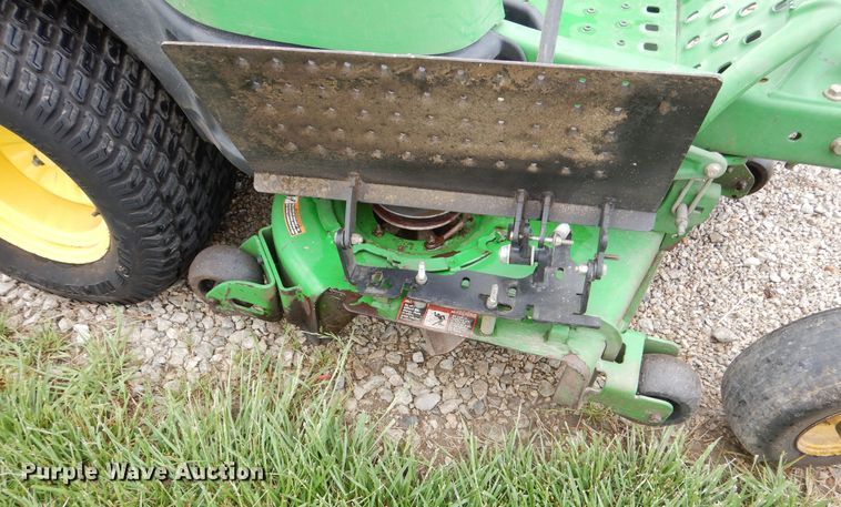 image for item IB9986 2010 John Deere Z910  ZTR lawn mower