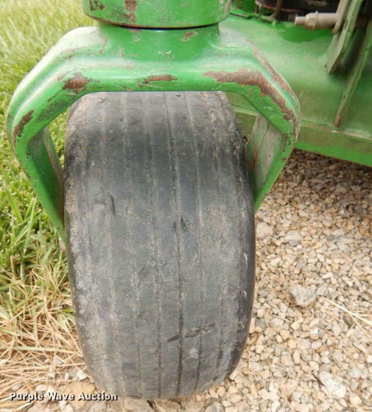 image for item IB9986 2010 John Deere Z910  ZTR lawn mower