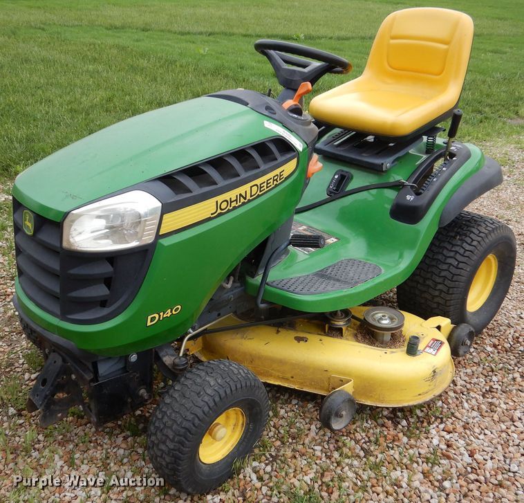 image for item IB9990 John Deere D140  lawn mower