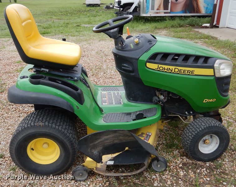 image for item IB9990 John Deere D140  lawn mower
