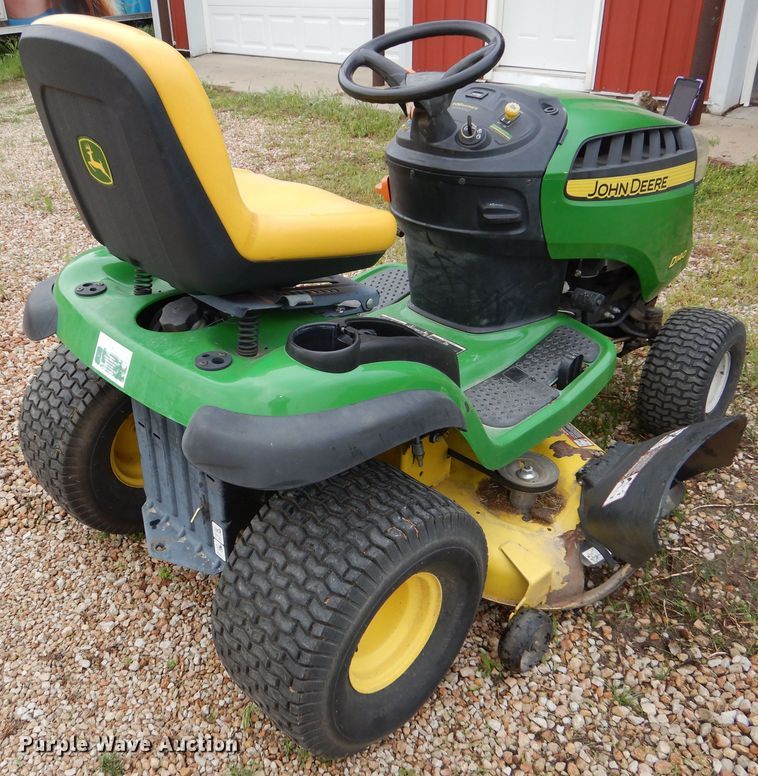 image for item IB9990 John Deere D140  lawn mower