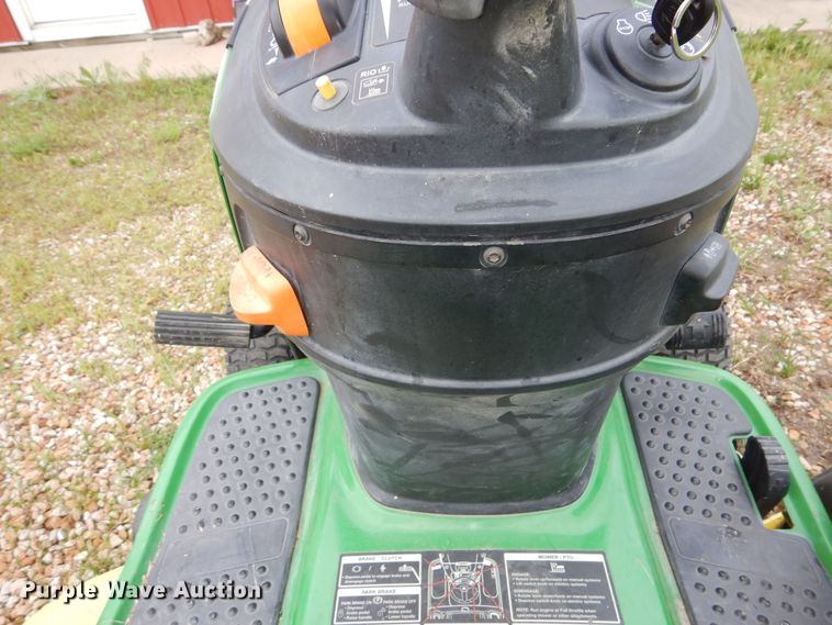 image for item IB9990 John Deere D140  lawn mower