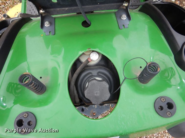 image for item IB9990 John Deere D140  lawn mower