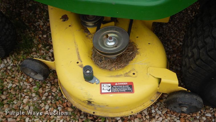 image for item IB9990 John Deere D140  lawn mower