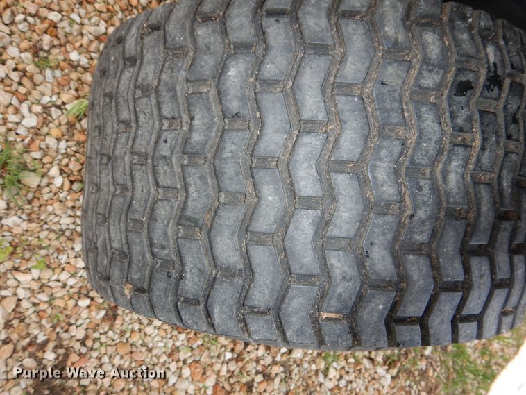 image for item IB9990 John Deere D140  lawn mower