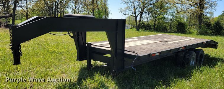image for item II9004 1997 Bales Fabrication  equipment trailer