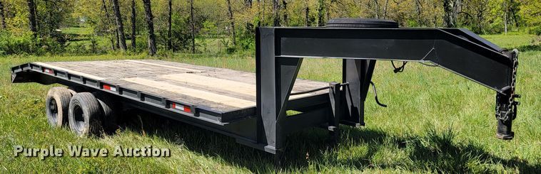 image for item II9004 1997 Bales Fabrication  equipment trailer